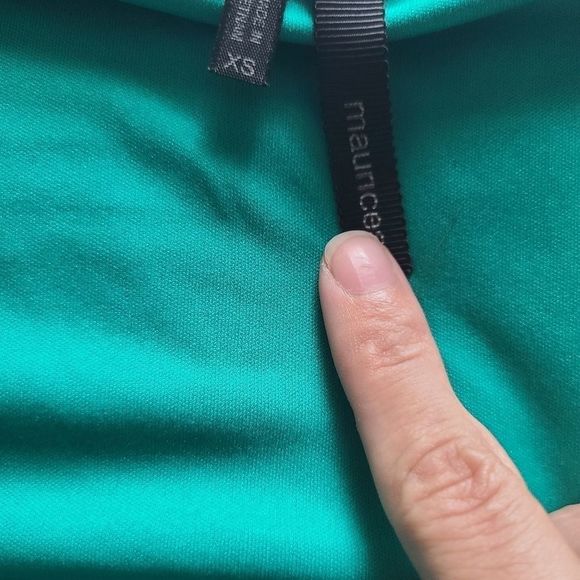 🌹2/$15 Maurices Ruched Green Blouse Sleeveless Wo - Picture 13 of 13